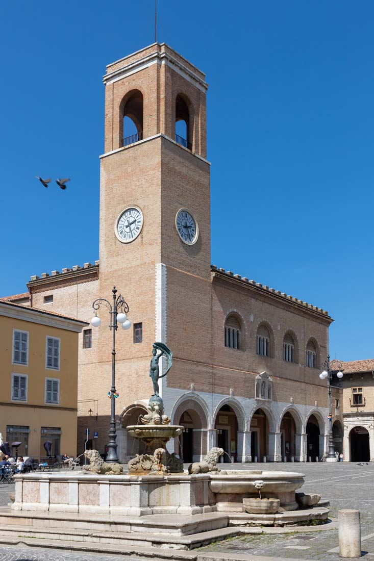 La città di Fano di Casa al mare 10